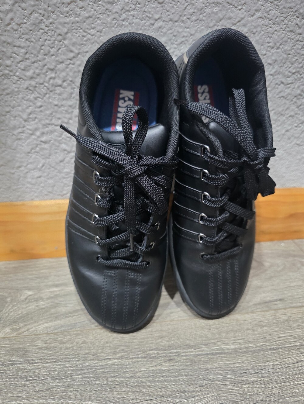 Black Low-Top Casual Sneakers - Picture 2 of 4